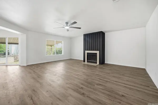 2704 ASHLEY MDW, Schertz, TX 78154
