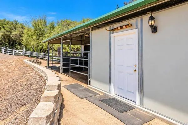20020 Elfin Forest RD, Escondido, CA 92029