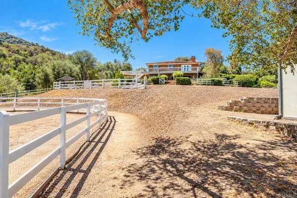 20020 Elfin Forest RD, Escondido, CA 92029
