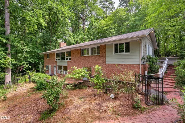508 Hawthorne LN, Chapel Hill, NC 27517