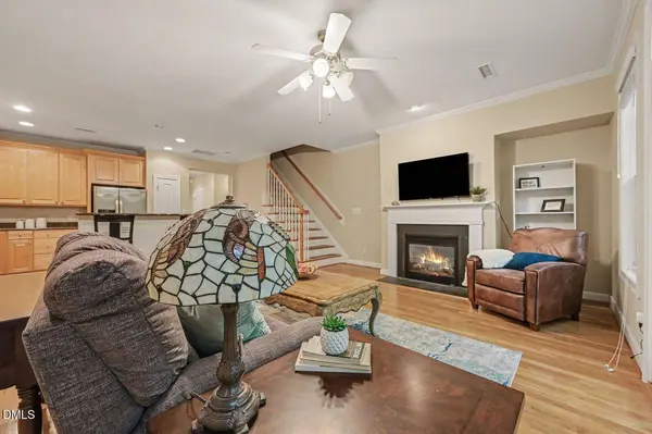 6 Abernathy DR, Chapel Hill, NC 27517