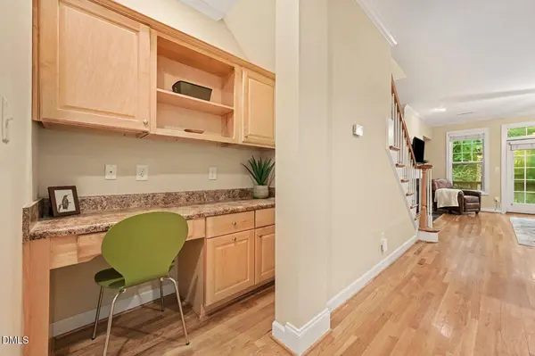 6 Abernathy DR, Chapel Hill, NC 27517