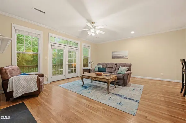 6 Abernathy DR, Chapel Hill, NC 27517