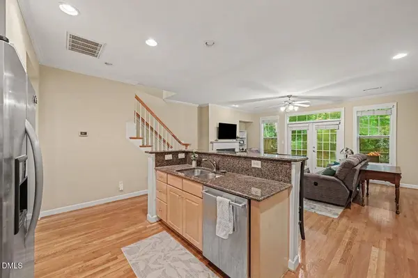 6 Abernathy DR, Chapel Hill, NC 27517