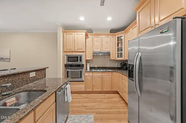 6 Abernathy DR, Chapel Hill, NC 27517