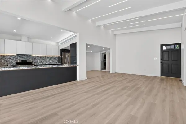 10806 Paso Robles, Granada Hills, CA 91344