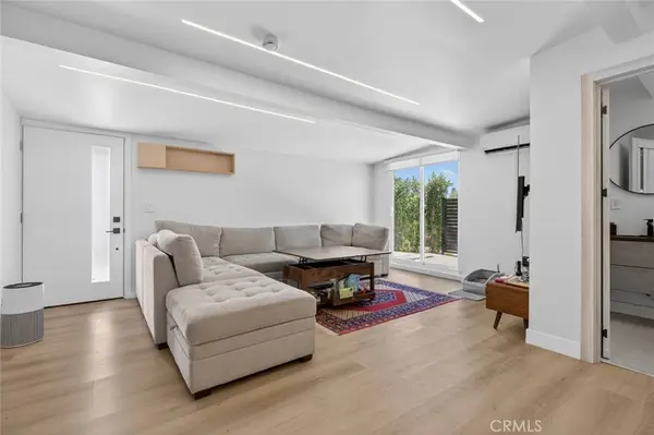 10804 Paso Robles, Granada Hills, CA 91344