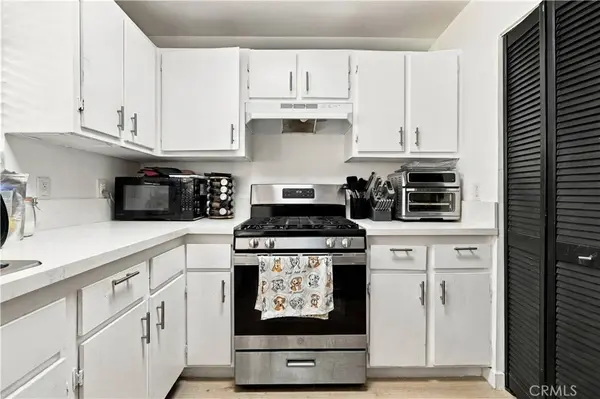 14839 Sylvan ST, Van Nuys, CA 91411