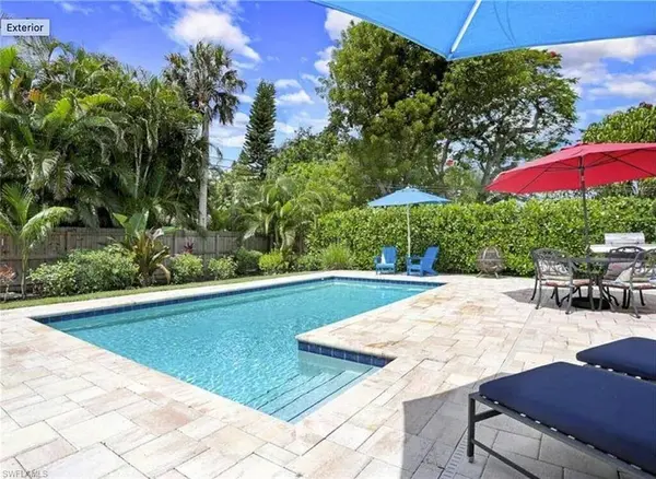 856 98th AVE N, Naples, FL 34108