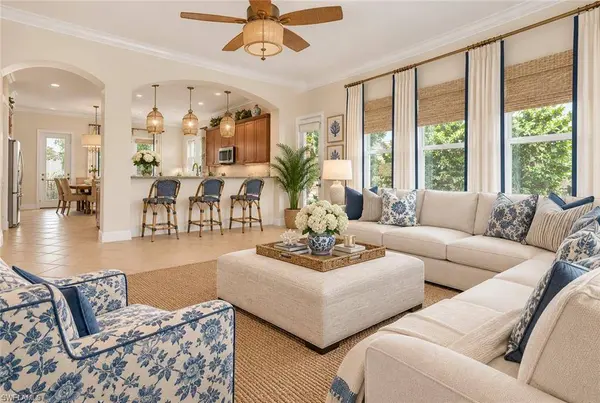 2212 Vardin PL, Naples, FL 34120