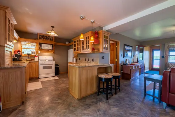 8800N Sams LN, Winter, WI 54896