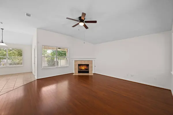 882 Shadow Creek BLVD, Buda, TX 78610