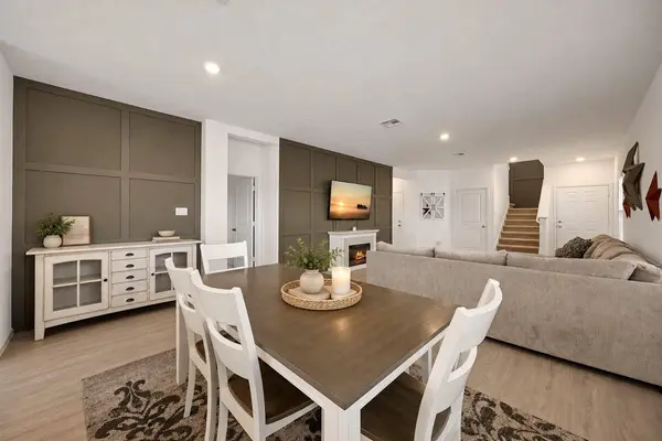 104 Vista Park LN, Georgetown, TX 78628