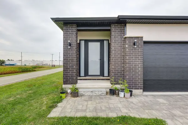 42 Alexander CIR, Strathroy-caradoc, ON N7G 0B5