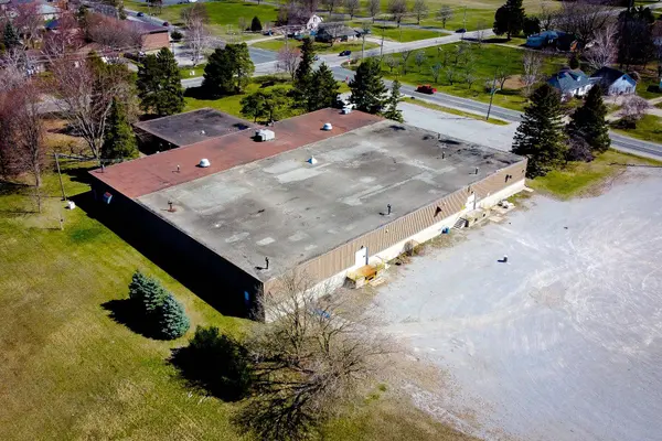620 Ireland RD, Norfolk, ON N3Y 4K2