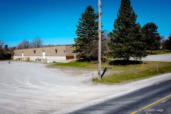 620 Ireland RD, Norfolk, ON N3Y 4K2