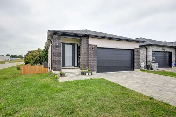 42 Alexander CIR, Strathroy-caradoc, ON N7G 0B5