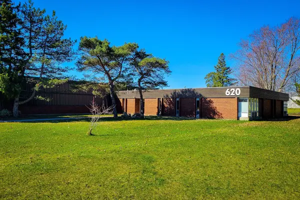 620 Ireland RD, Norfolk, ON N3Y 4K2