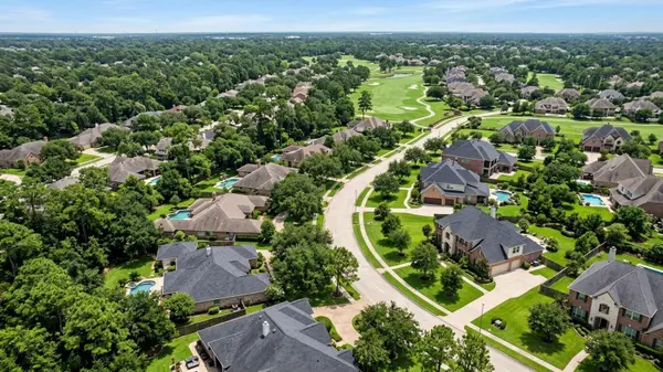 Buying Luxury Real Estate in Friendswood, TX: 2026 High-End Homes & Trends