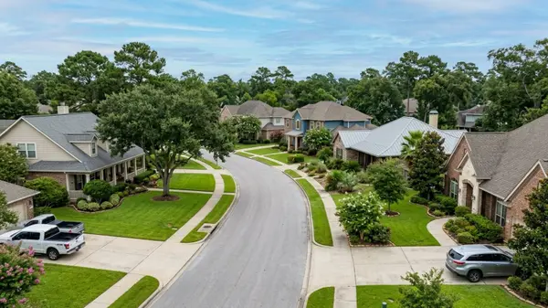 What to Expect From Weather Patterns in Friendswood, TX