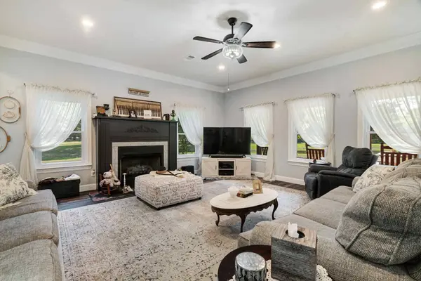 2205 County Road 44600, Blossom, TX 75416