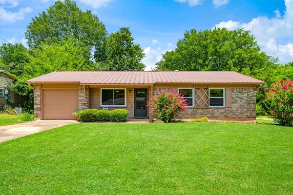 2255 Bella Vista DR, Paris, TX 75460