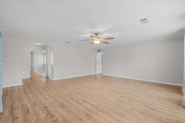 10023 Kirkwren DR, Houston, TX 77089