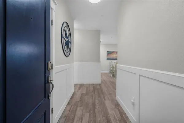4111 Pointe West DR #201, Galveston, TX 77554
