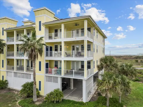 4111 Pointe West DR #201, Galveston, TX 77554