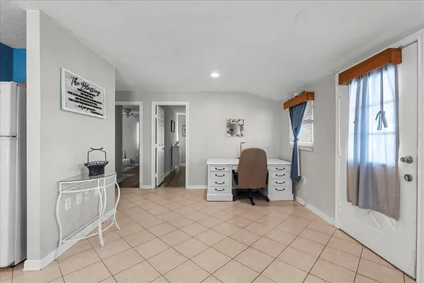 711 10th ST, Dickinson, TX 77539