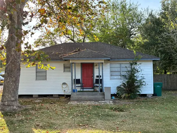 1930 Palm ST, La Marque, TX 77568