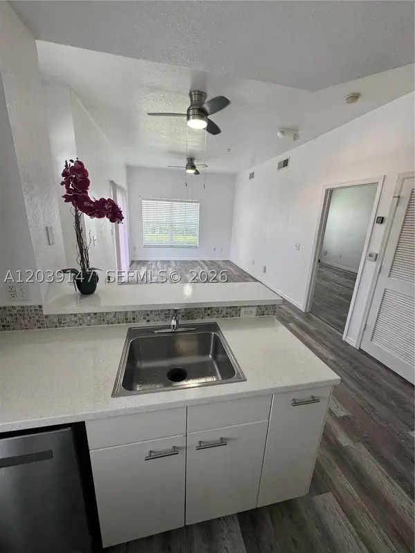 4006 Santa Maria Dr #108, Kissimmee, FL 34741