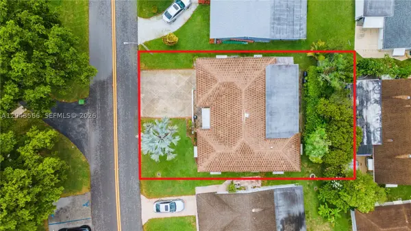 7111 NW 58th St, Tamarac, FL 33321