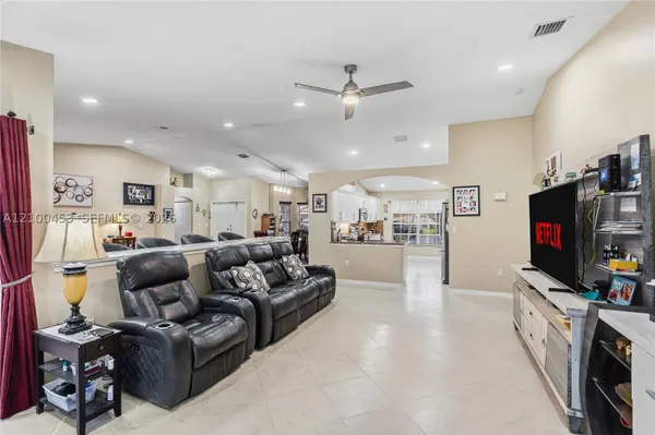 1130 NW 133rd Ter, Sunrise, FL 33323