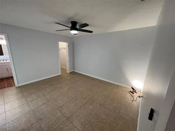 2650 NW 94th WAY, Sunrise, FL 33322
