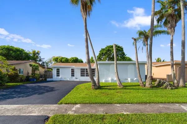 10690 NW 27TH CT, Sunrise, FL 33322