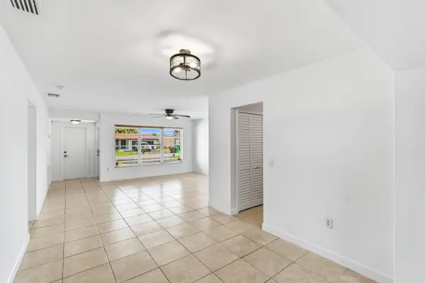 10690 NW 27TH CT, Sunrise, FL 33322