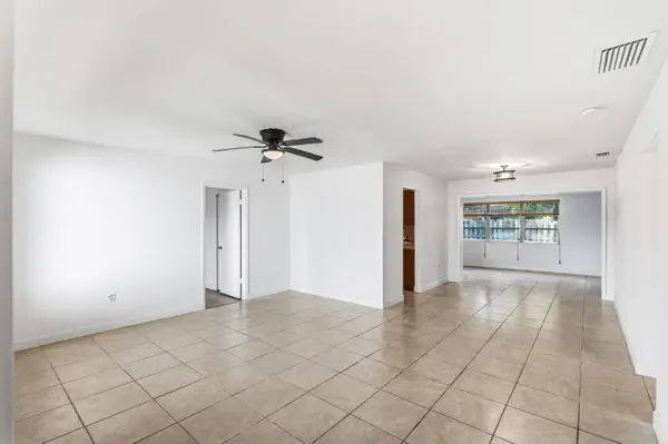 10690 NW 27TH CT, Sunrise, FL 33322