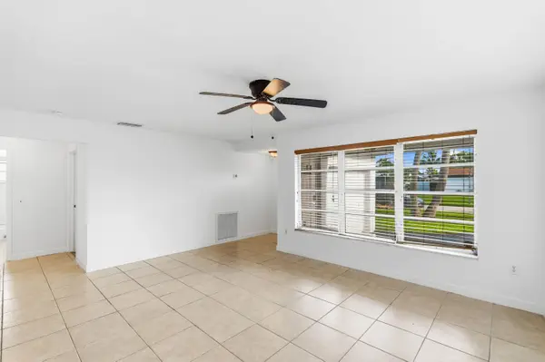 10690 NW 27TH CT, Sunrise, FL 33322