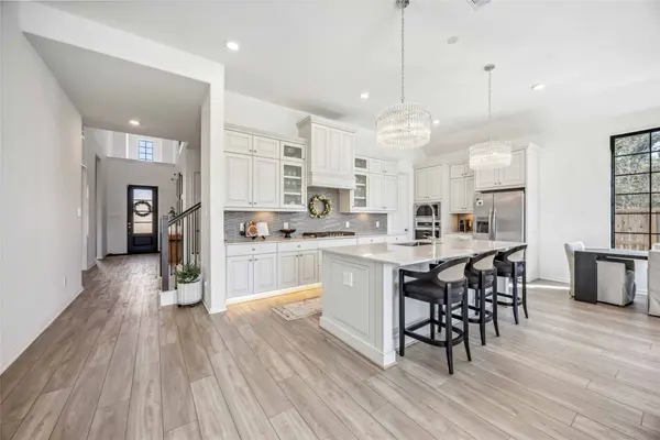 1384 Knollbridge Point LN, Pinehurst, TX 77362