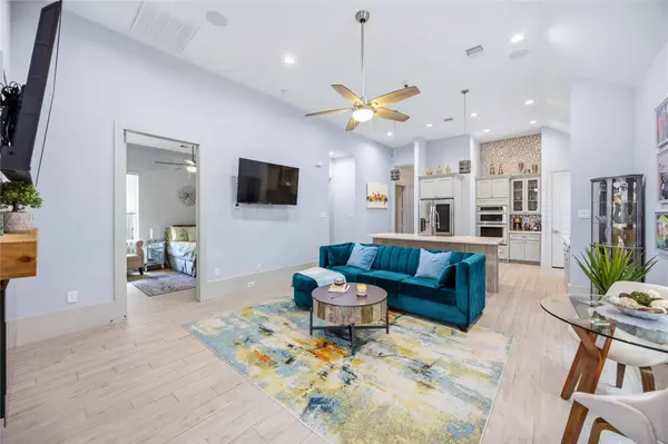 3430 Simmons ST, Houston, TX 77004