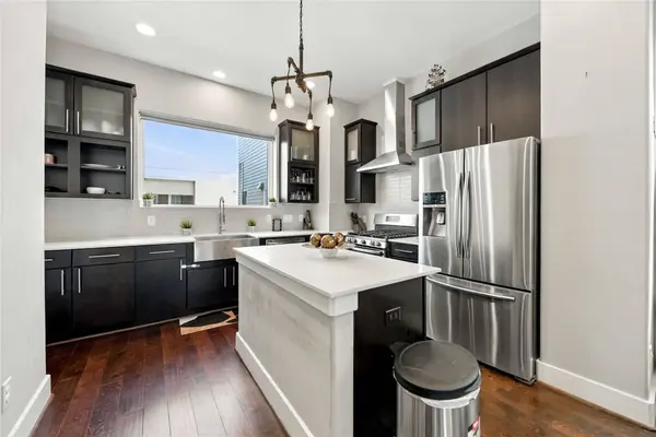 613 Bayou ST, Houston, TX 77020