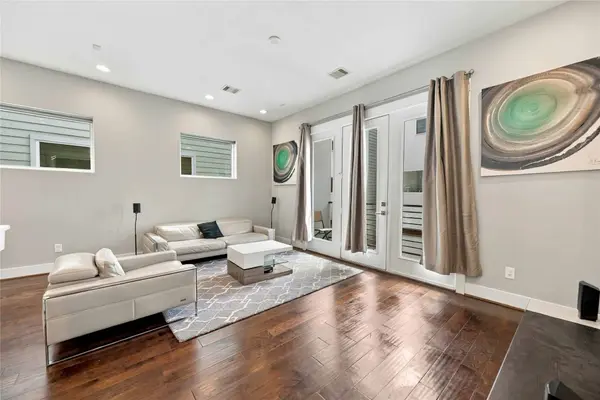 613 Bayou ST, Houston, TX 77020