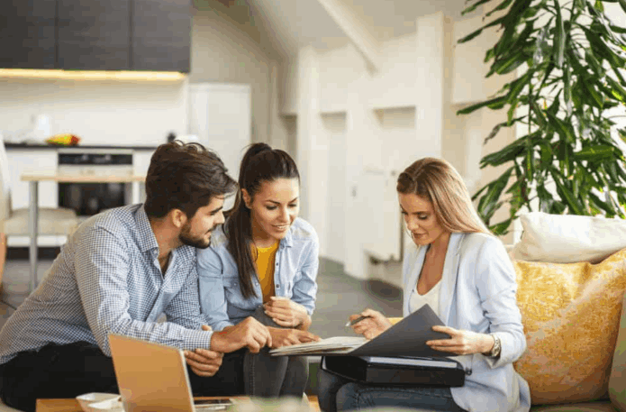 Harrisonburg real estate agent consulting home buyers.