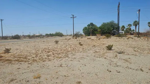 2397 Fullerton AVE, Thermal, CA 92274