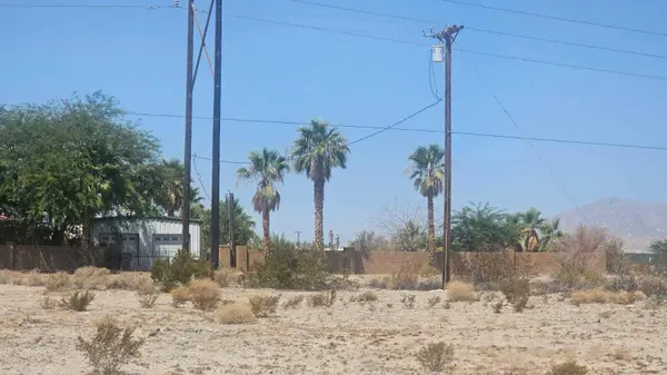 2397 Fullerton AVE, Thermal, CA 92274