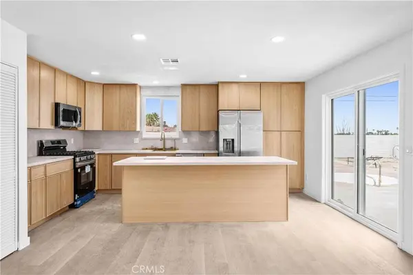 1978 N Whitewater RD, Palm Springs, CA 92262