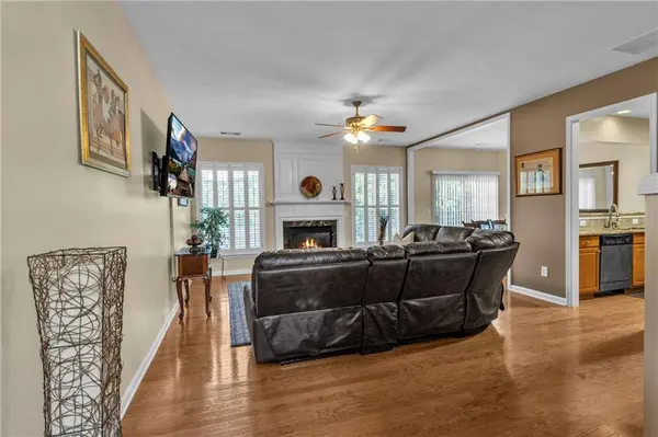 5711 Evadale TRCE #7, Mableton, GA 30126