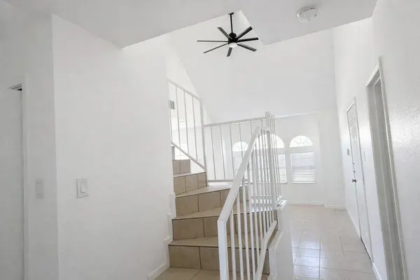 1220 E Fremont St, Laredo, TX 78040