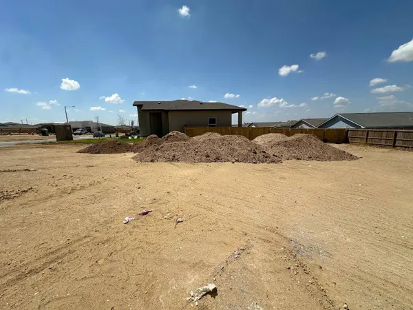 5204 Curuba Dr., Laredo, TX 78046